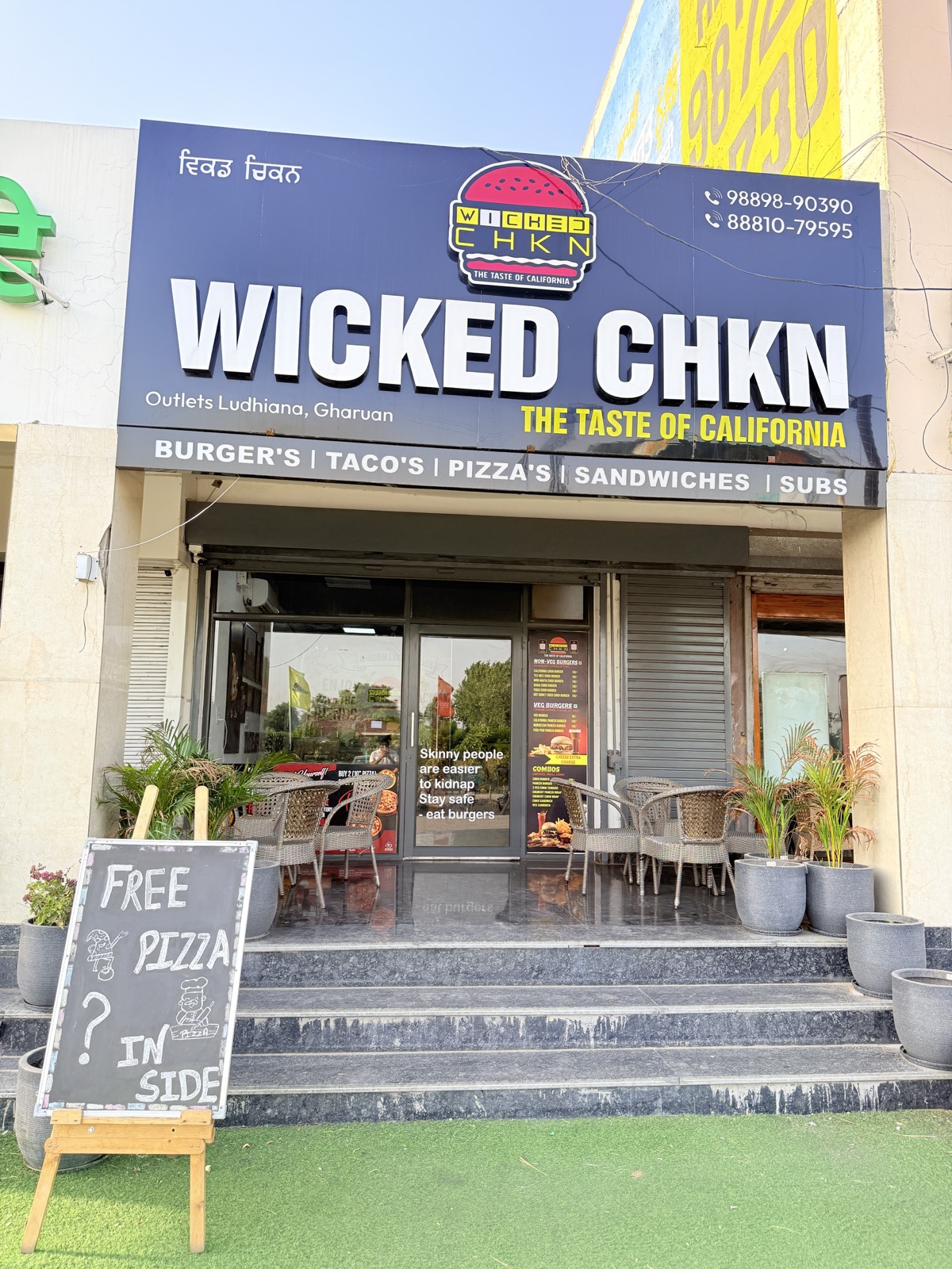 Wicked CHKN outdoor seating and storefront in Dashmesh Colony, Gharuan